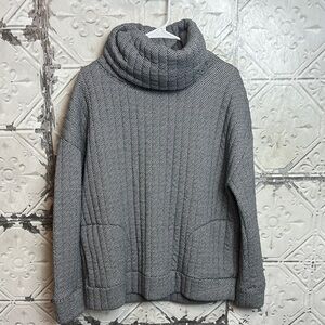 GAP fit Gray thick warm cowlneck Sweatshirt